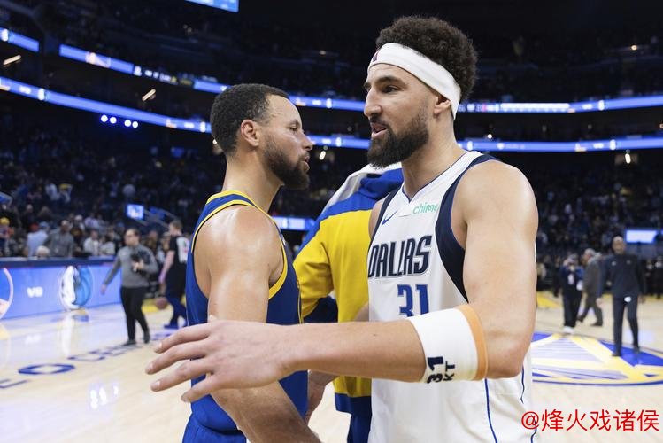 希尔德7记三分狂揽27分,库里贡献20分,勇士41分大胜爵士 希尔德7记三分狂揽27分,库里贡献20分,勇士41分大胜爵士