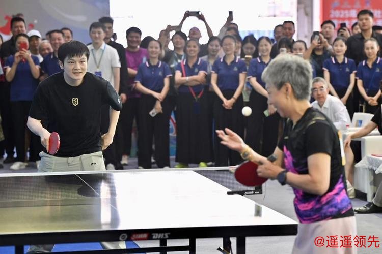 要把樊振东请回来，上海“国球进社区”系列争霸赛将要升级了！